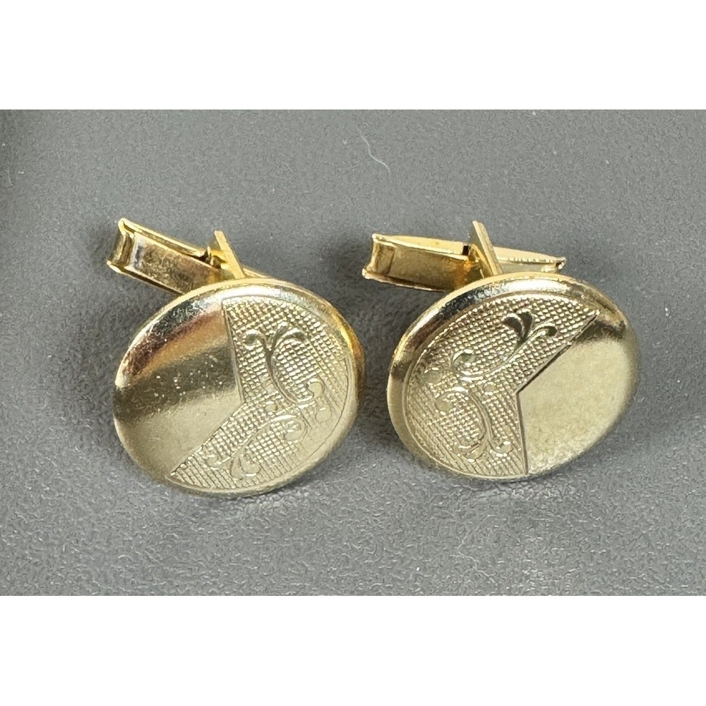 SHARP LOOKING PAIR OF GOLDTONE UNISEX CUFFLINKS NICE DESIGN
